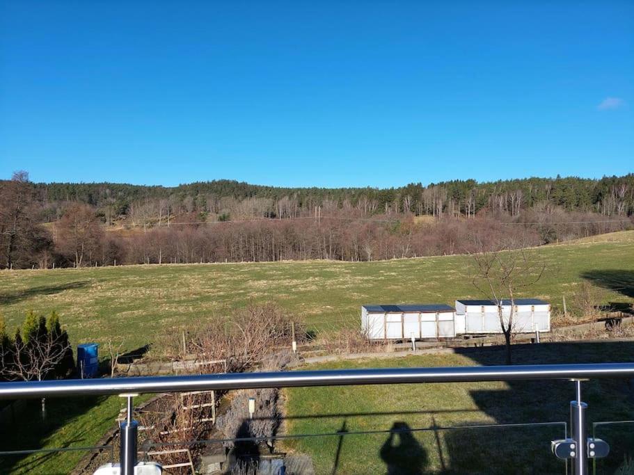 Laegenhet Pa Landet Naera Stan Apartamento Jonsered Exterior foto
