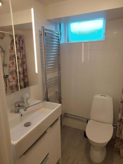 Laegenhet Pa Landet Naera Stan Apartamento Jonsered Exterior foto